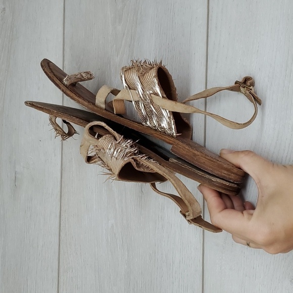 Freebird by Steven Womens Metallic Suede Loop Toe Sandals Flats shoes sz 36/5 - Picture 7 of 13